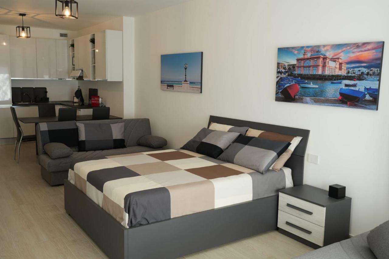 Homega - City Center New Apartment Бари Экстерьер фото